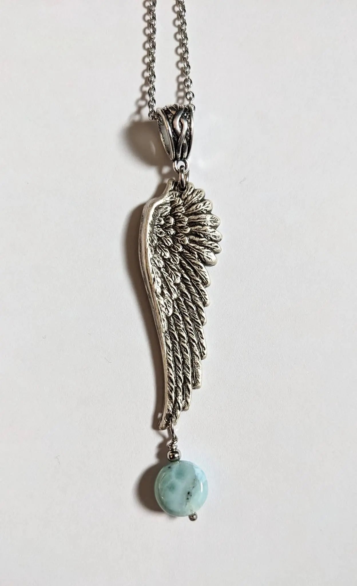 Collier avec larimar et aile - Aurore Lune