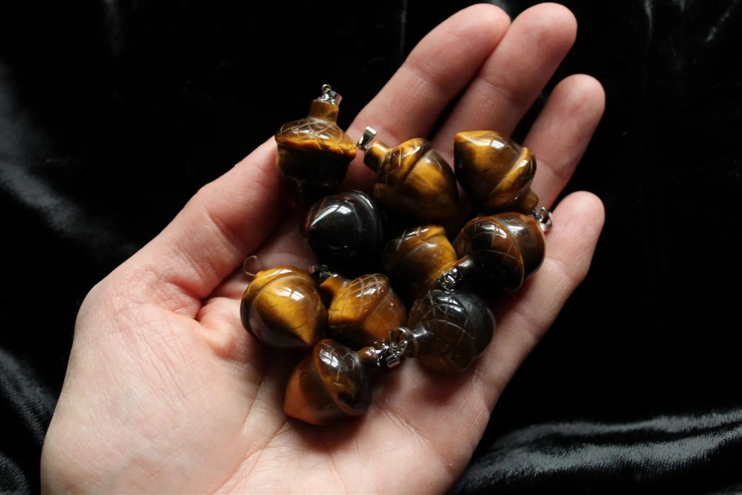 Collier avec oeil de tigre gland de chêne - Aurore Lune