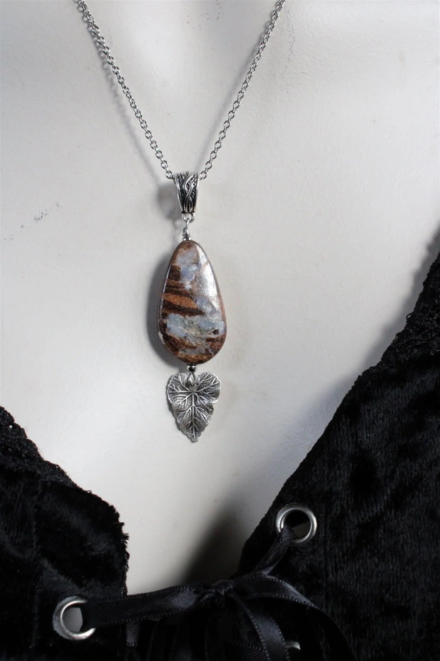 Collier avec opale boulder - Aurore Lune