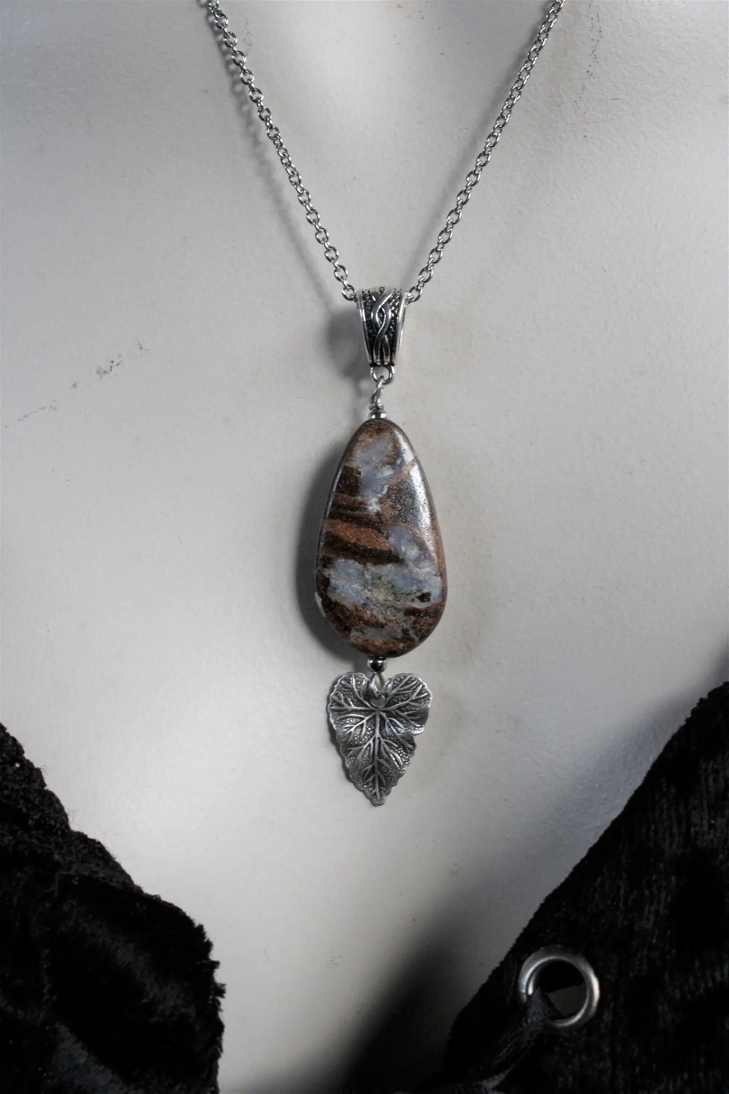Collier avec opale boulder - Aurore Lune