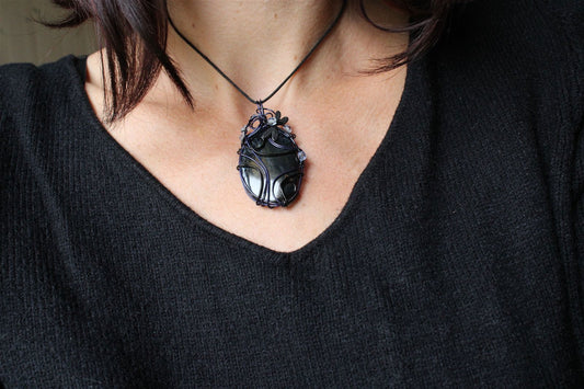 Collier avec pietersite et libellule - Aurore Lune