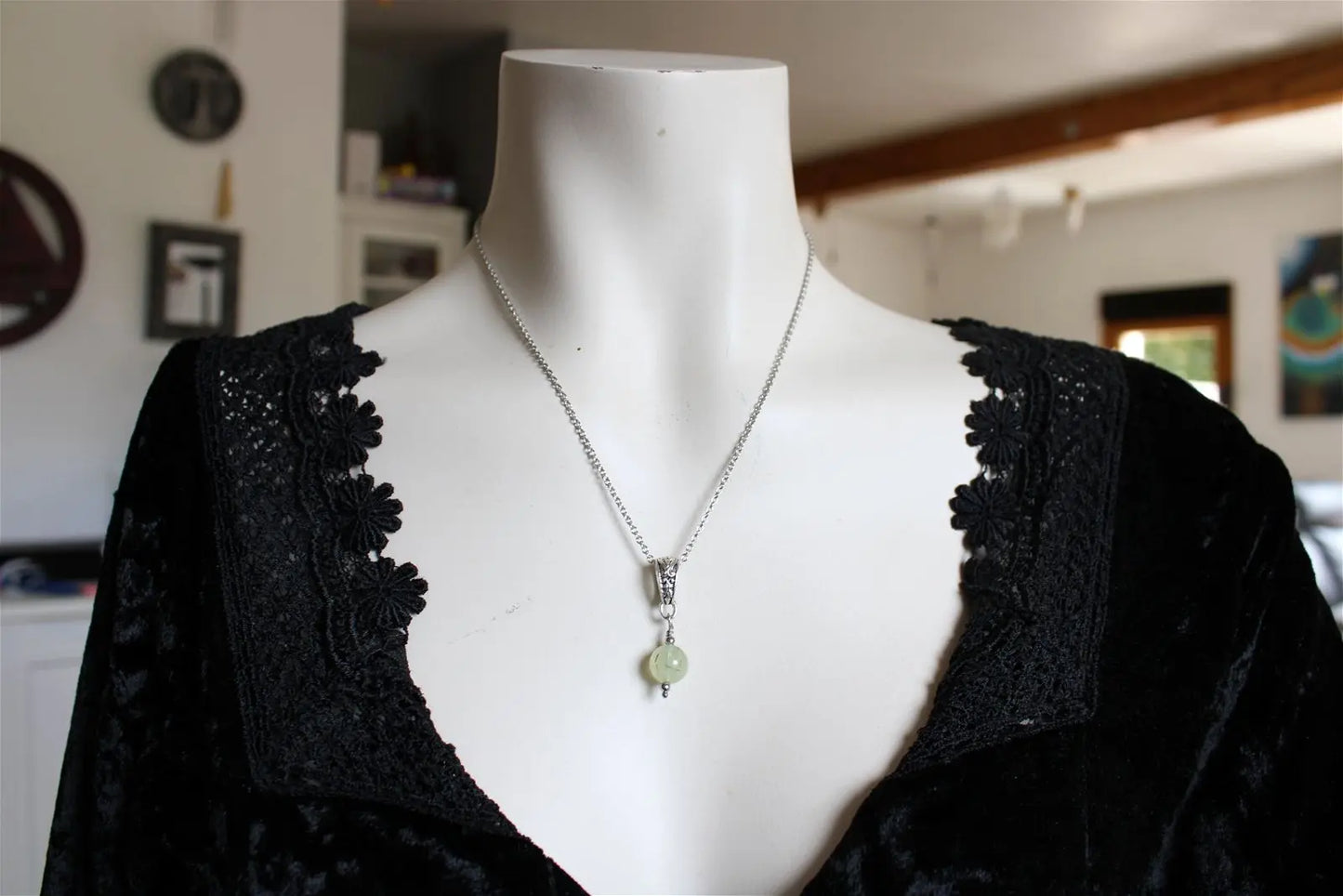 Collier avec prehnite - Aurore Lune