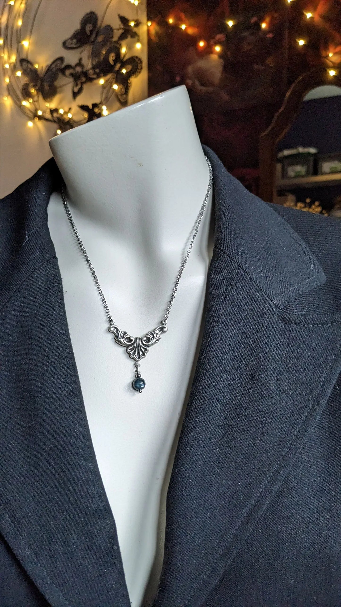 Collier baroque - elfique avec disthène bleu - Aurore Lune