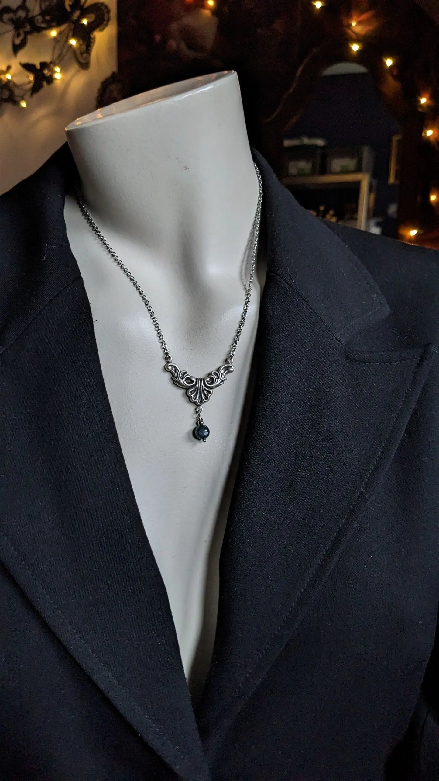 Collier baroque - elfique avec disthène bleu - Aurore Lune