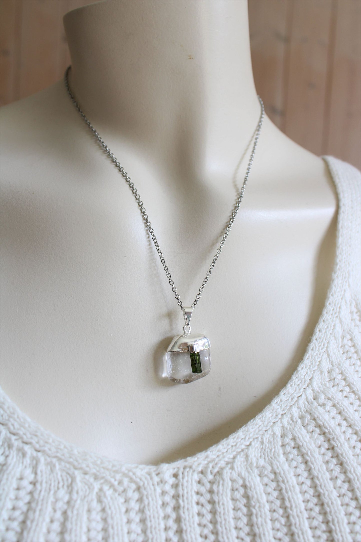 Collier cristal de roche et tourmaline verte avec chaîne - Aurore Lune