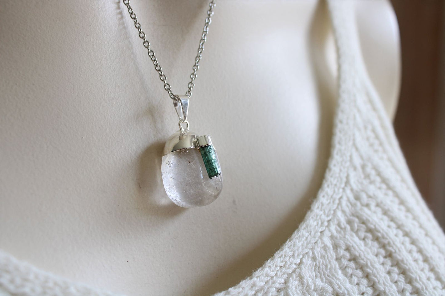 Collier cristal de roche et tourmaline verte avec chaîne - Aurore Lune