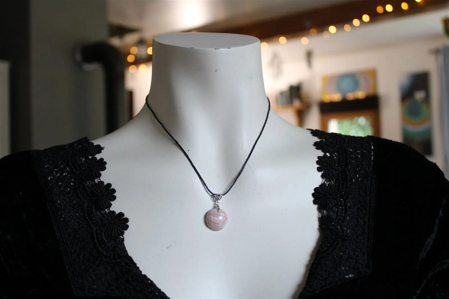 Collier de douceur en agate candy cotton - Aurore Lune