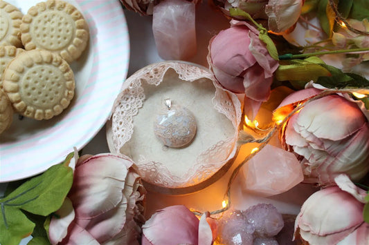 Collier de douceur en agate candy cotton - Aurore Lune