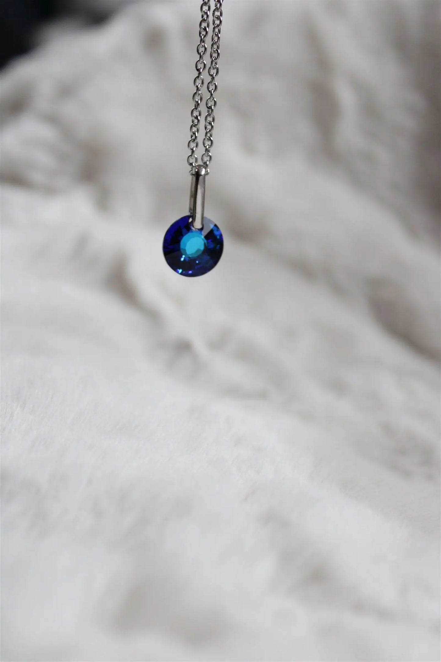 Collier décoré SWAROVSKI bleu nuit - Aurore Lune