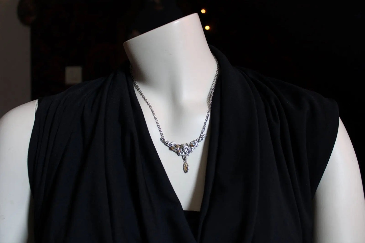 Collier décoré de swarovski original Art Nouveau - Aurore Lune