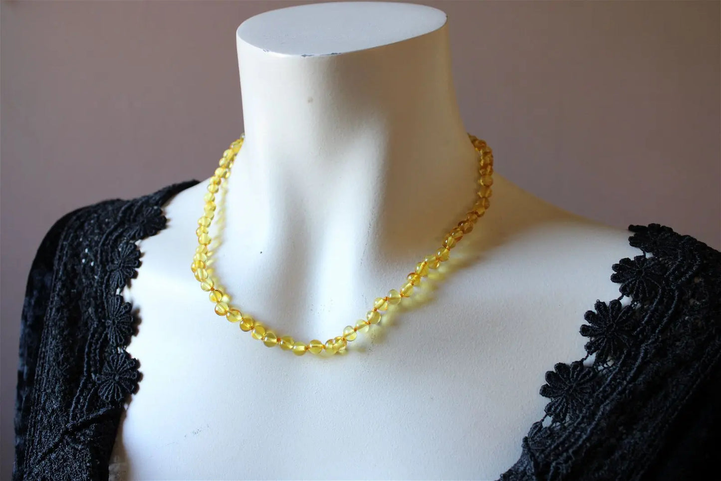Collier en ambre jaune 43-45 cm - Lituanie - Aurore Lune