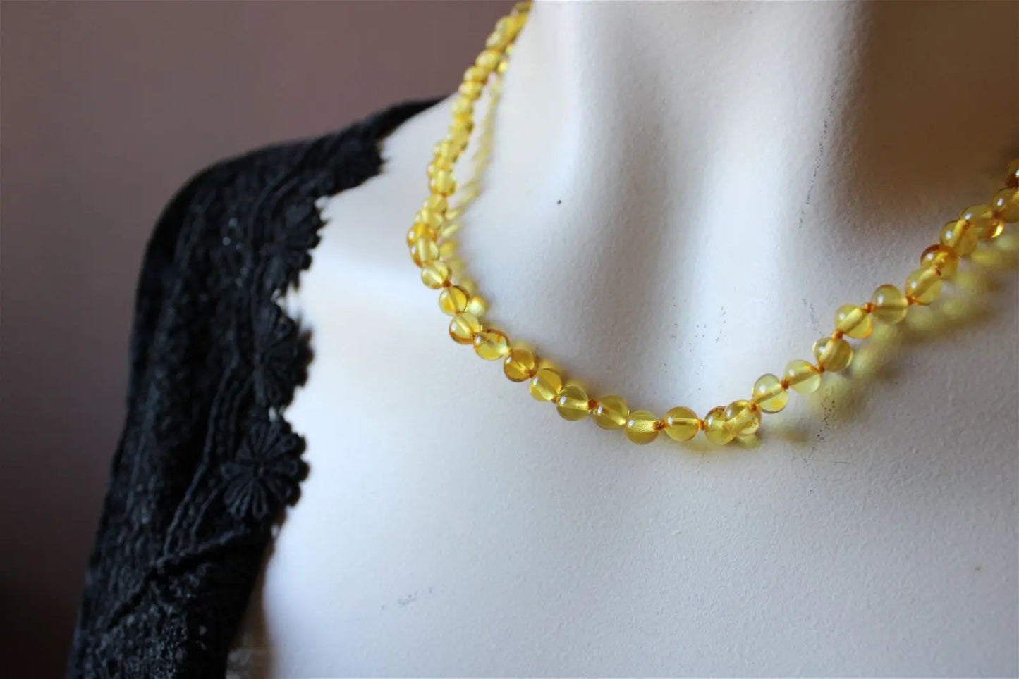 Collier en ambre jaune 43-45 cm - Lituanie - Aurore Lune