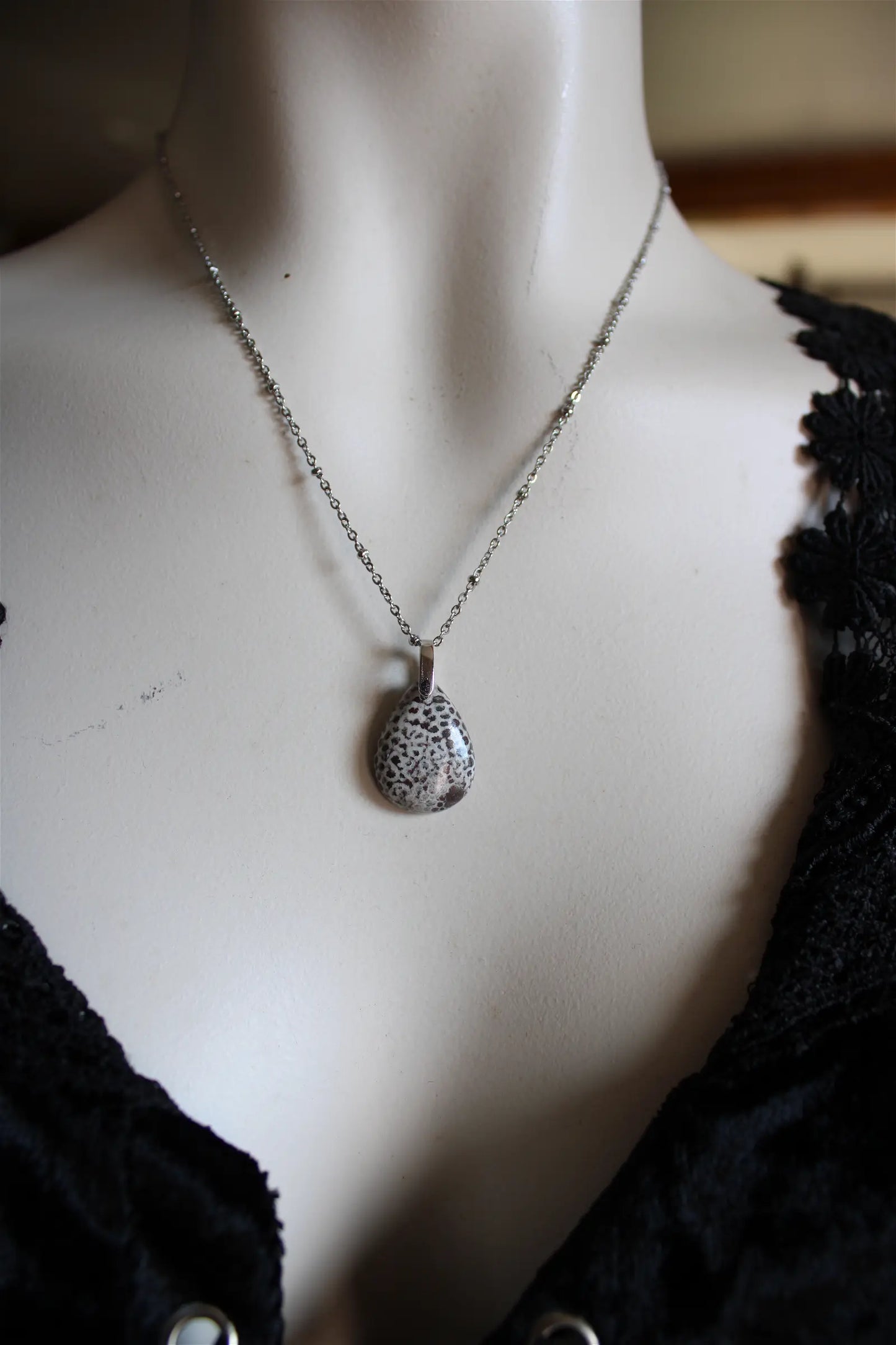 Collier en corail fossilisé - Aurore Lune