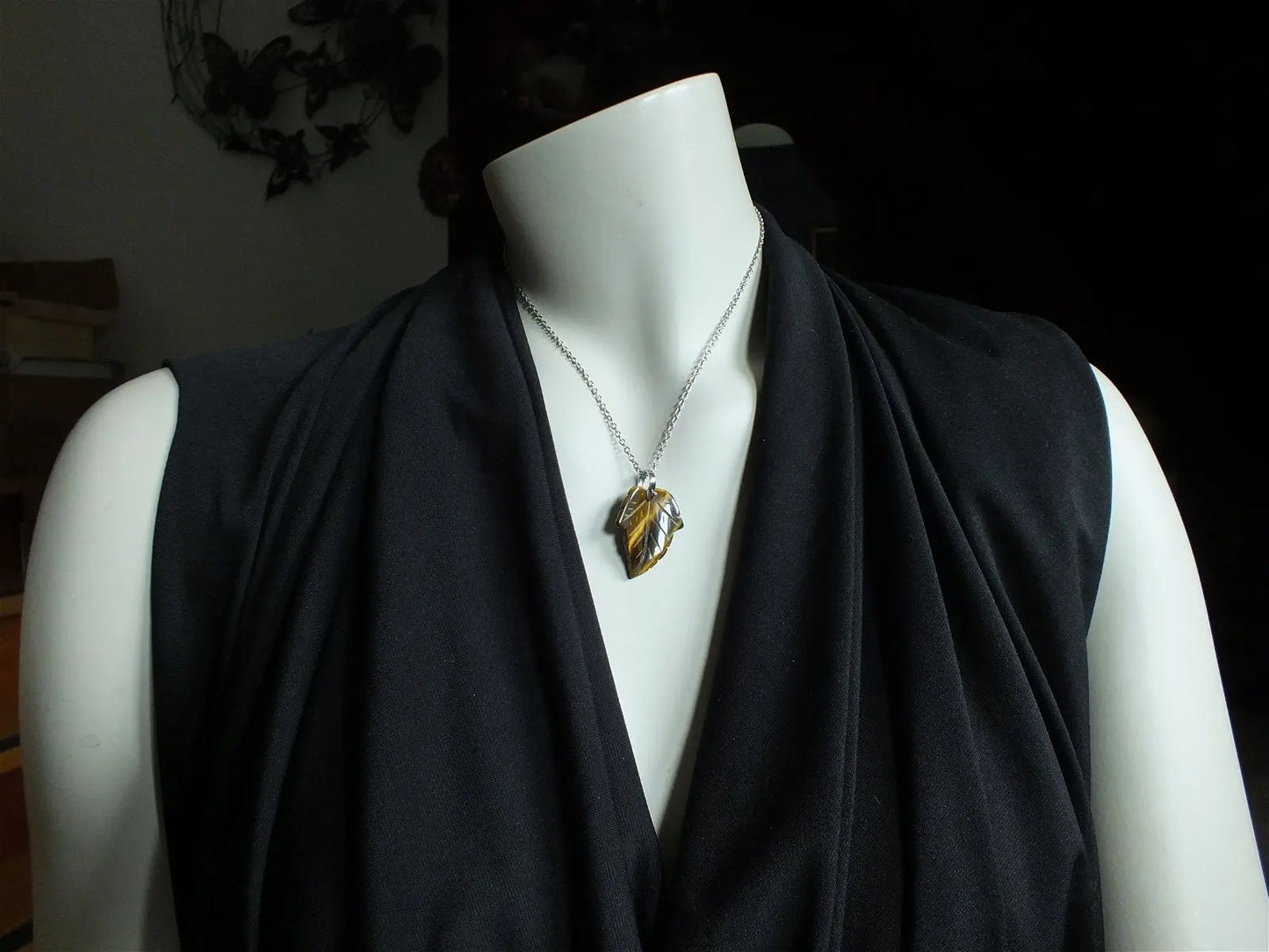 Collier feuille oeil de tigre AU CHOIX - Aurore Lune