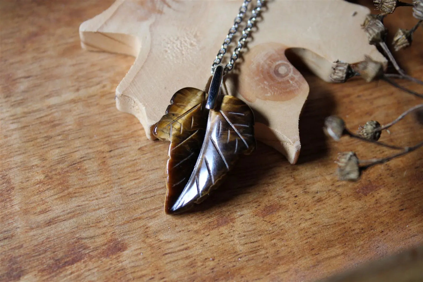 Collier feuille oeil de tigre AU CHOIX - Aurore Lune