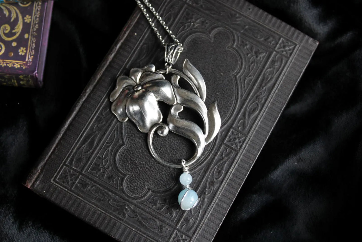 Collier floral en aigue marine - Aurore Lune