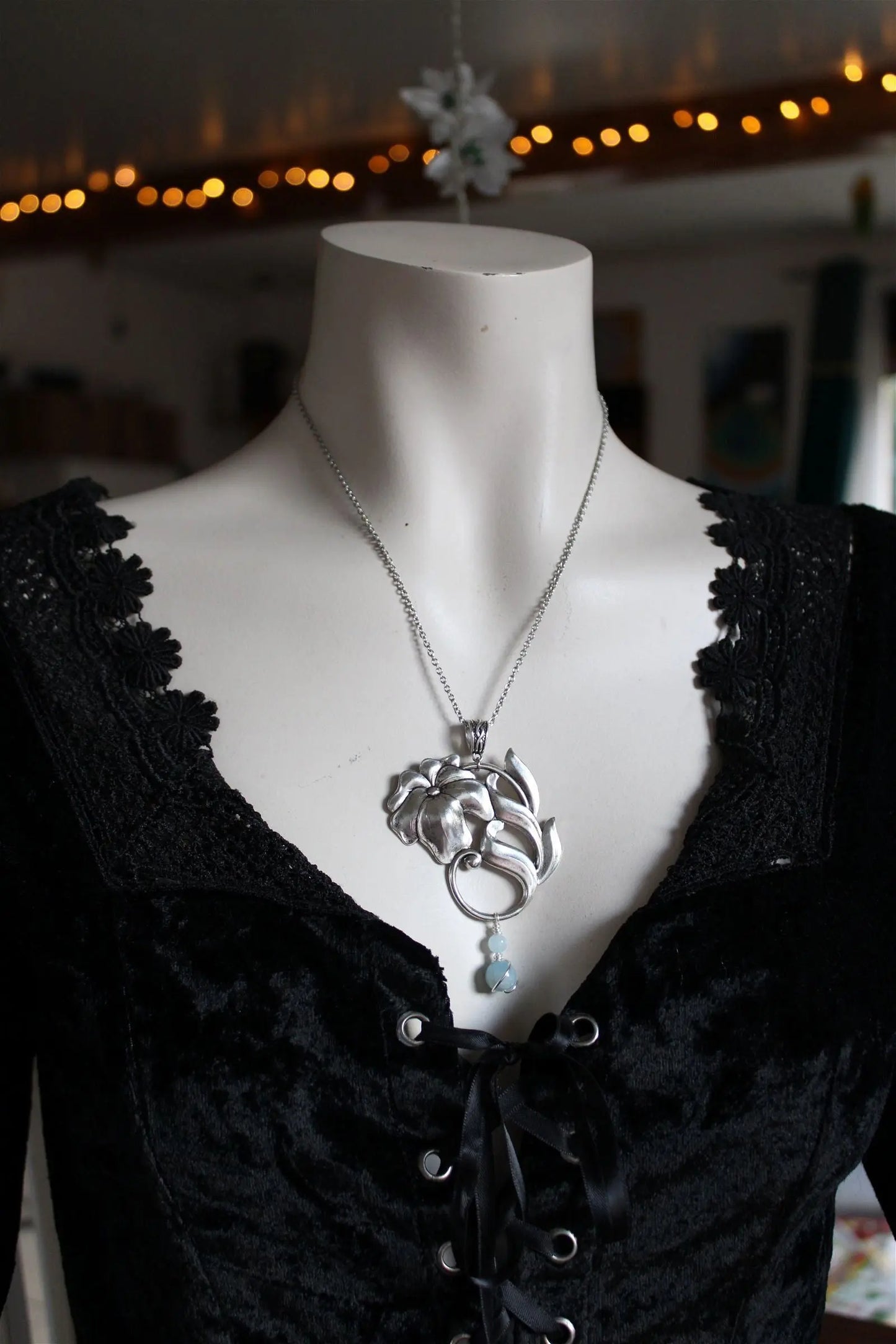Collier floral en aigue marine - Aurore Lune