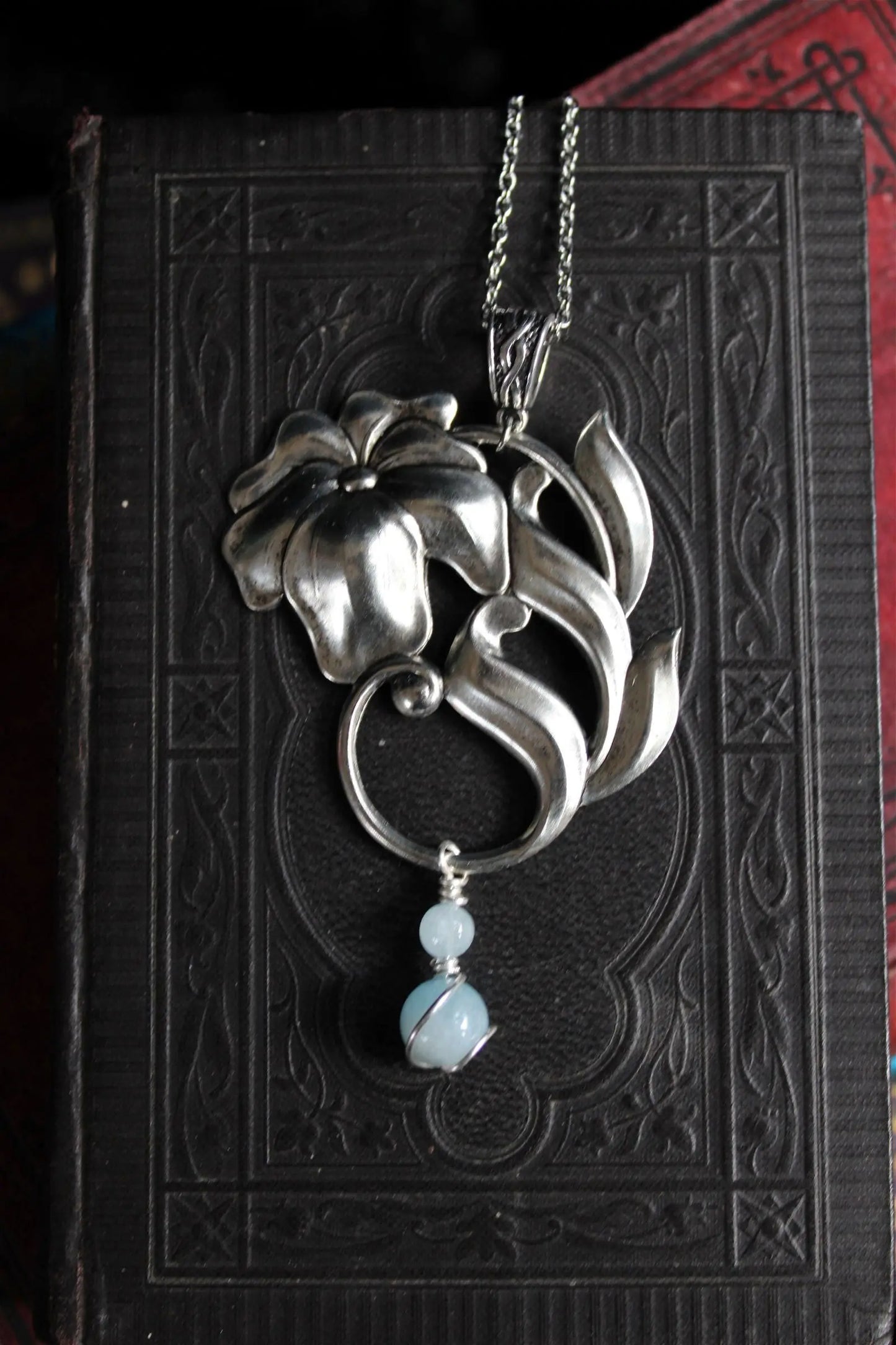 Collier floral en aigue marine - Aurore Lune