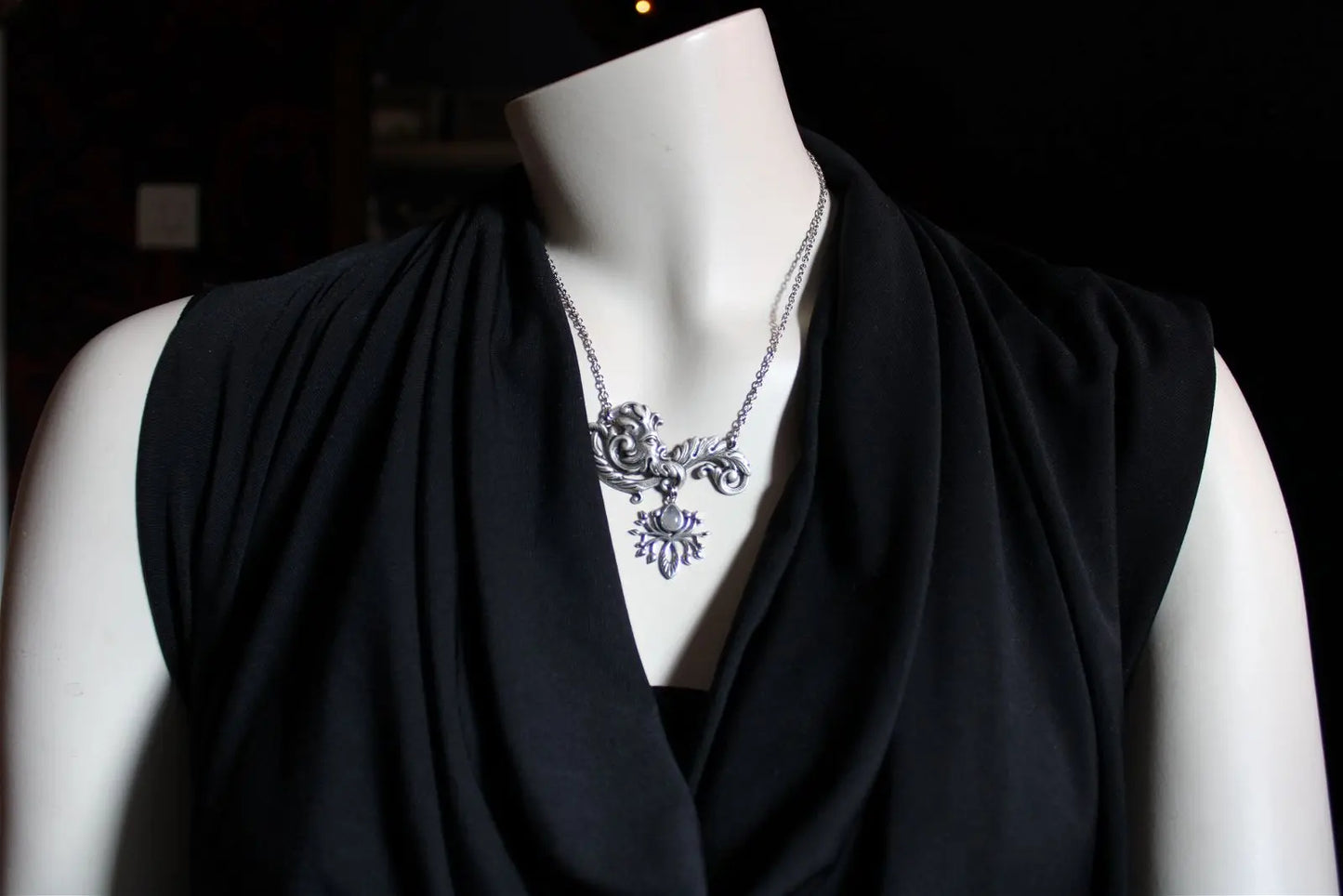 Collier labradorite blanche et Dieu des Bois - Aurore Lune