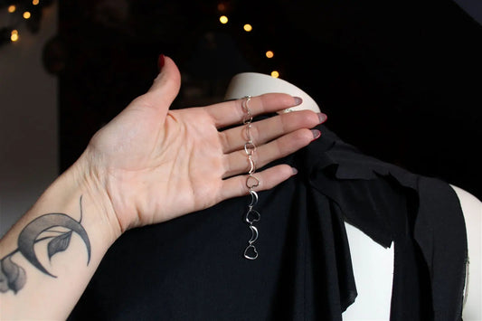 Collier labradorite blanche et Dieu des Bois - Aurore Lune