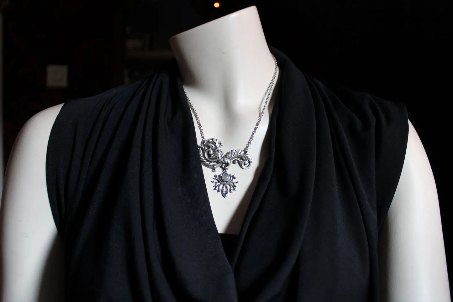 Collier labradorite blanche et Dieu des Bois - Aurore Lune