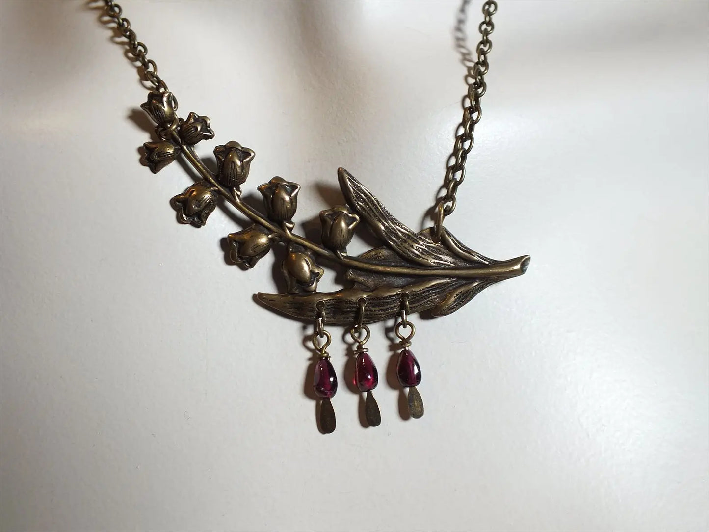 Collier muguet et grenats - Aurore Lune