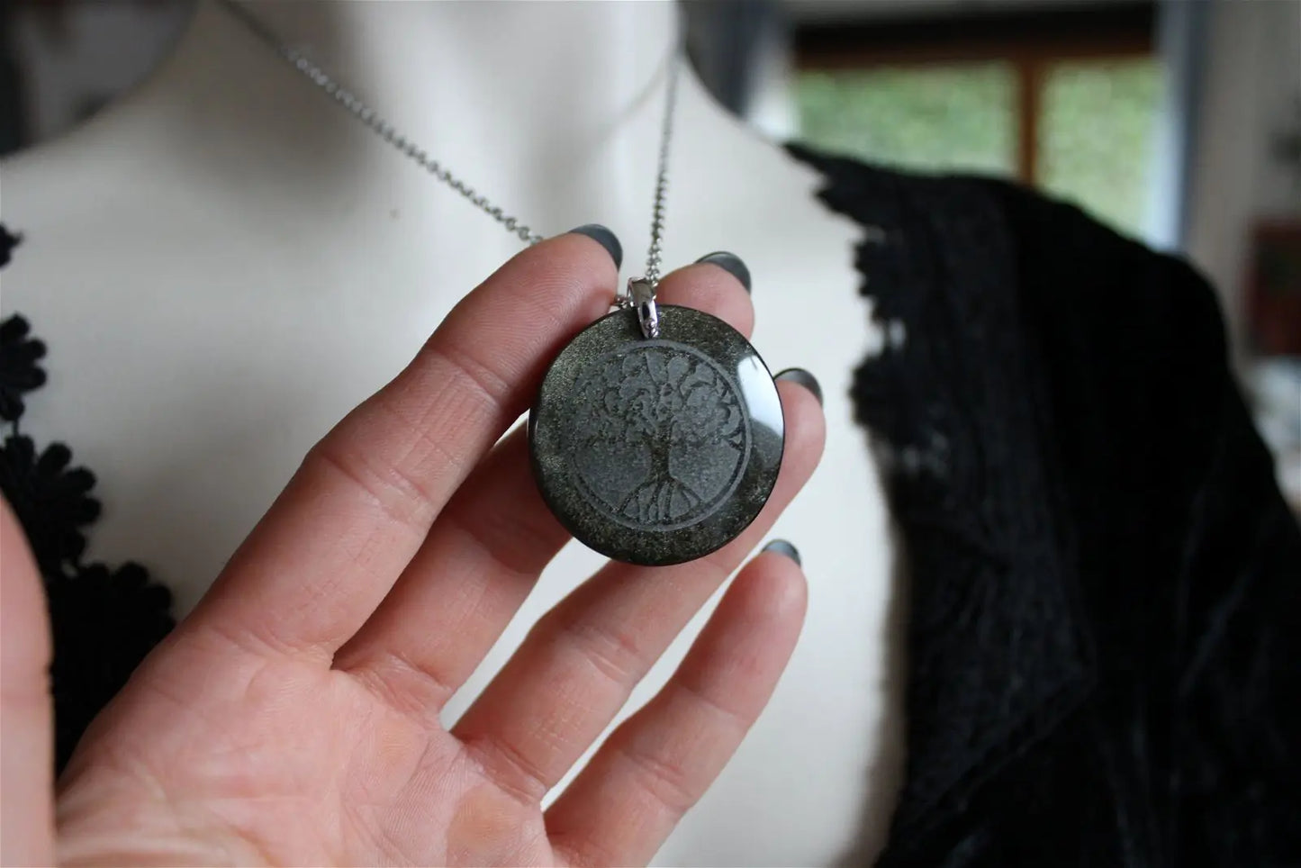 Collier obsidienne dorée avec arbre - Aurore Lune