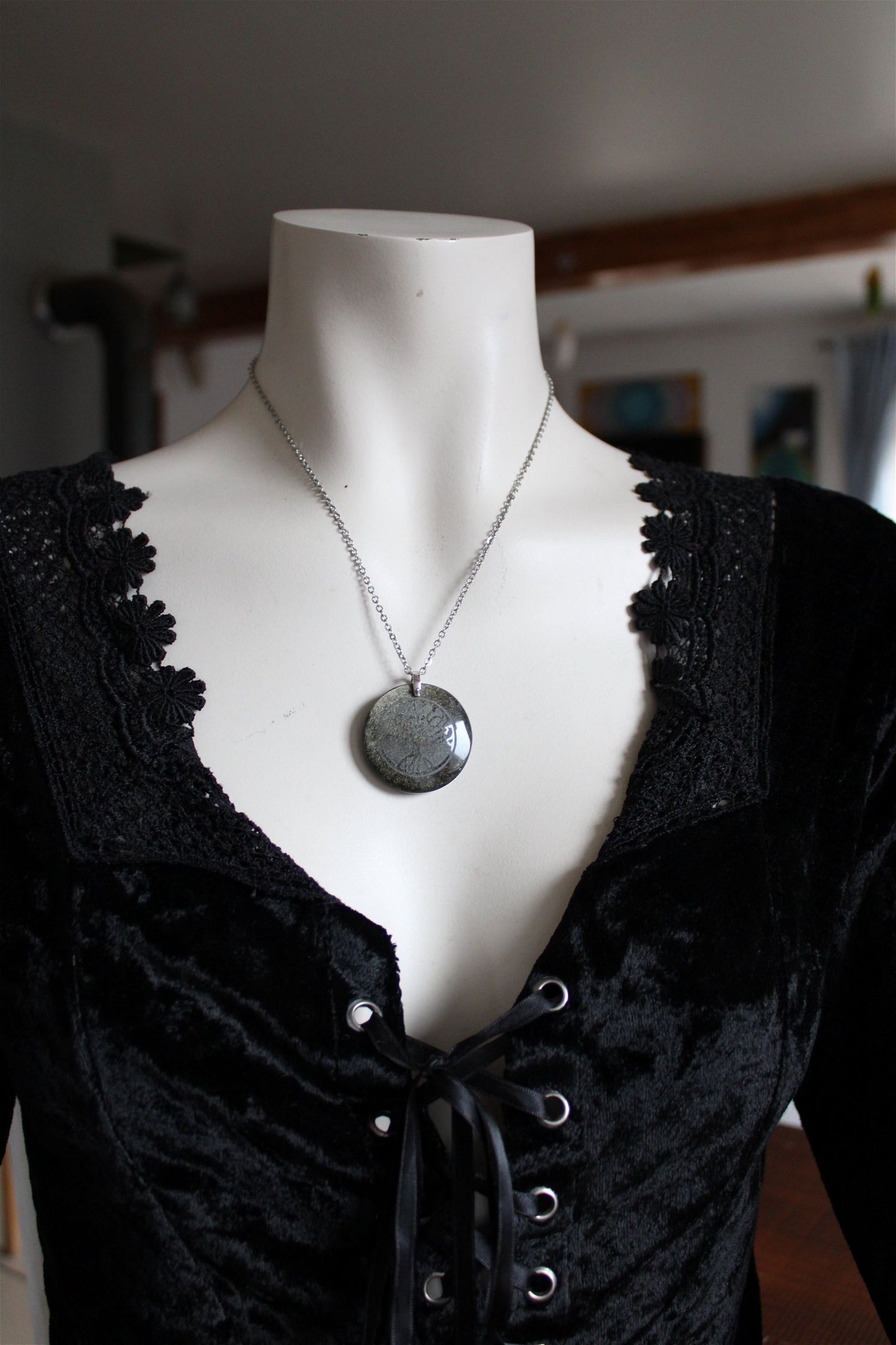 Collier obsidienne dorée avec arbre - Aurore Lune