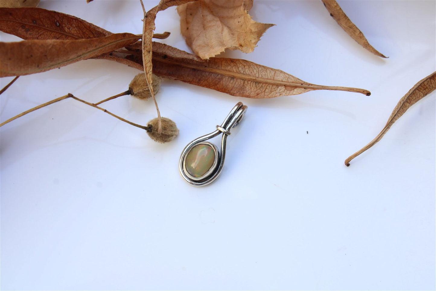 Collier opale véritable MABON - Aurore Lune