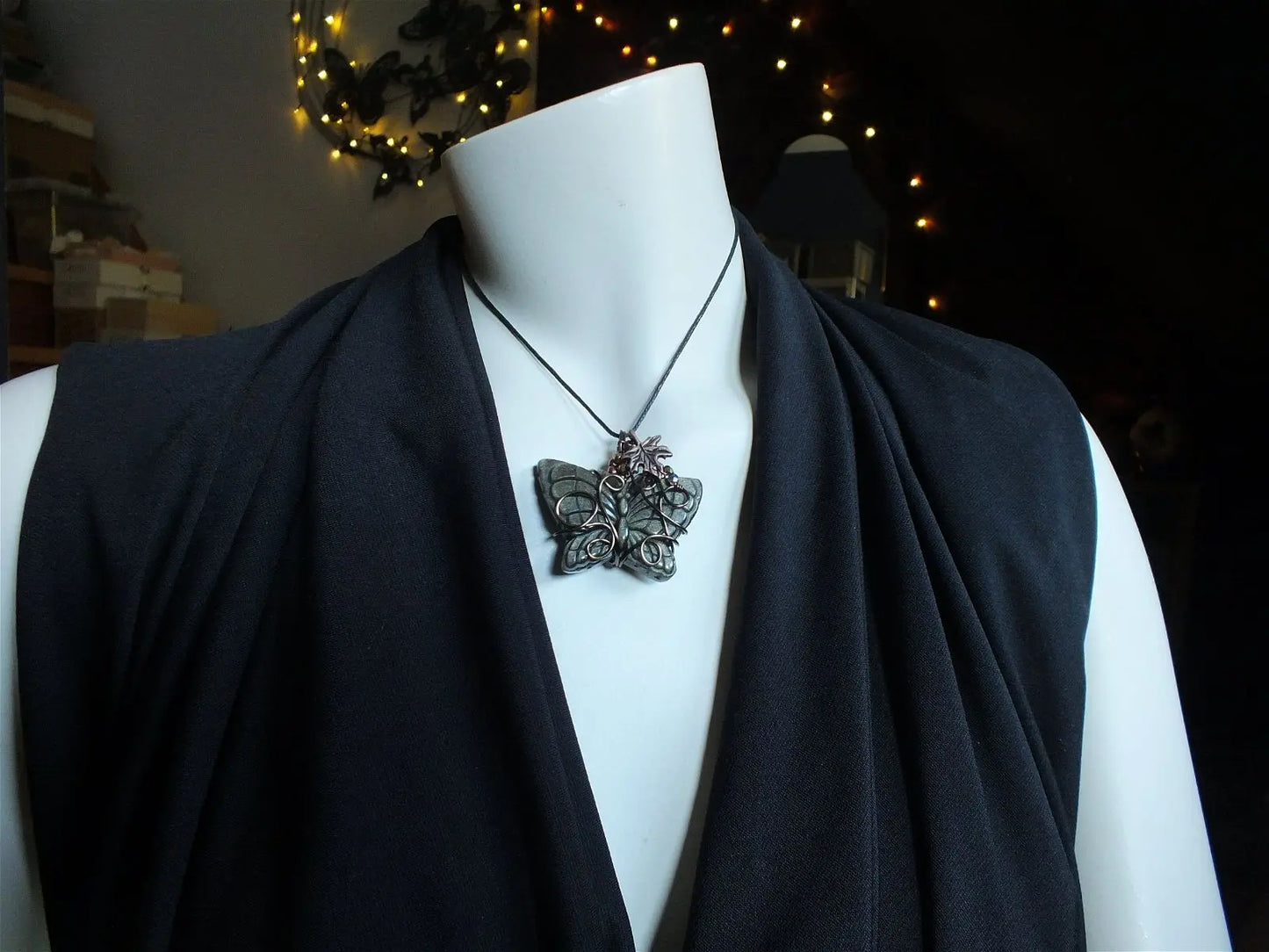 Collier papillon en obsidienne dorée - Aurore Lune