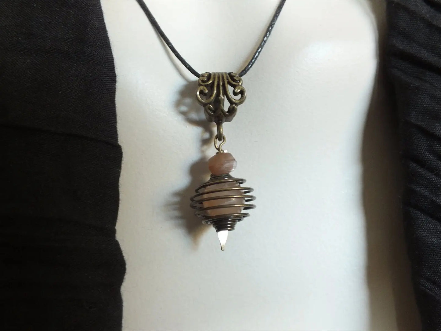 Collier pierre de lune façon pendule - Aurore Lune