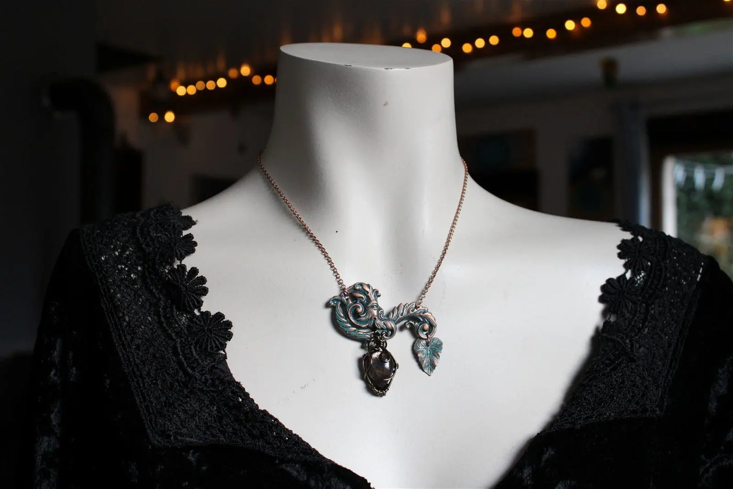 Collier pierre de soleil et Dieu Pan - Aurore Lune