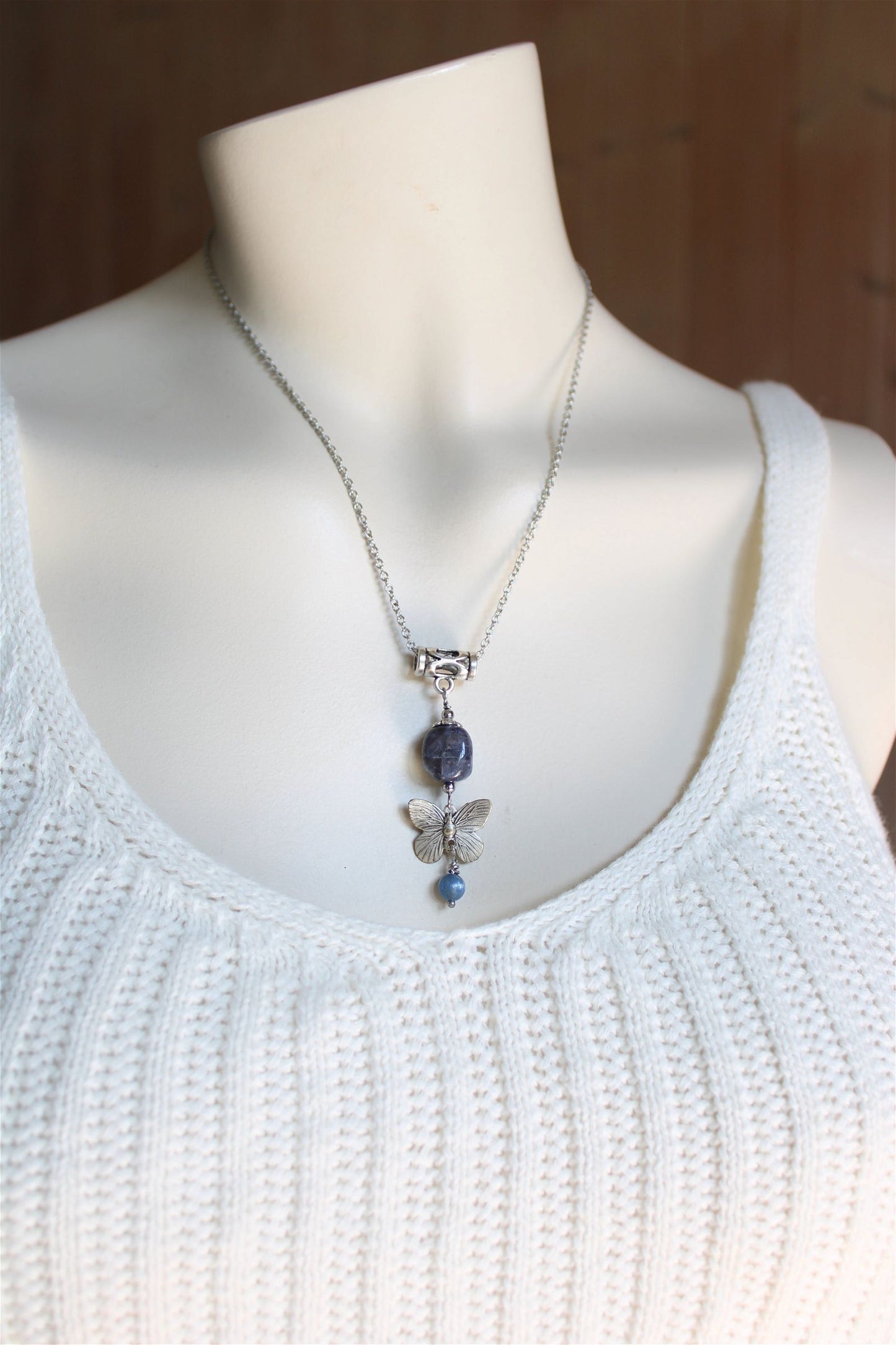 Collier poétique avec disthène bleu et cordiérite - Aurore Lune