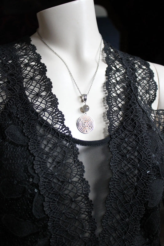 Collier symbole Hécate avec labradorite - Aurore Lune