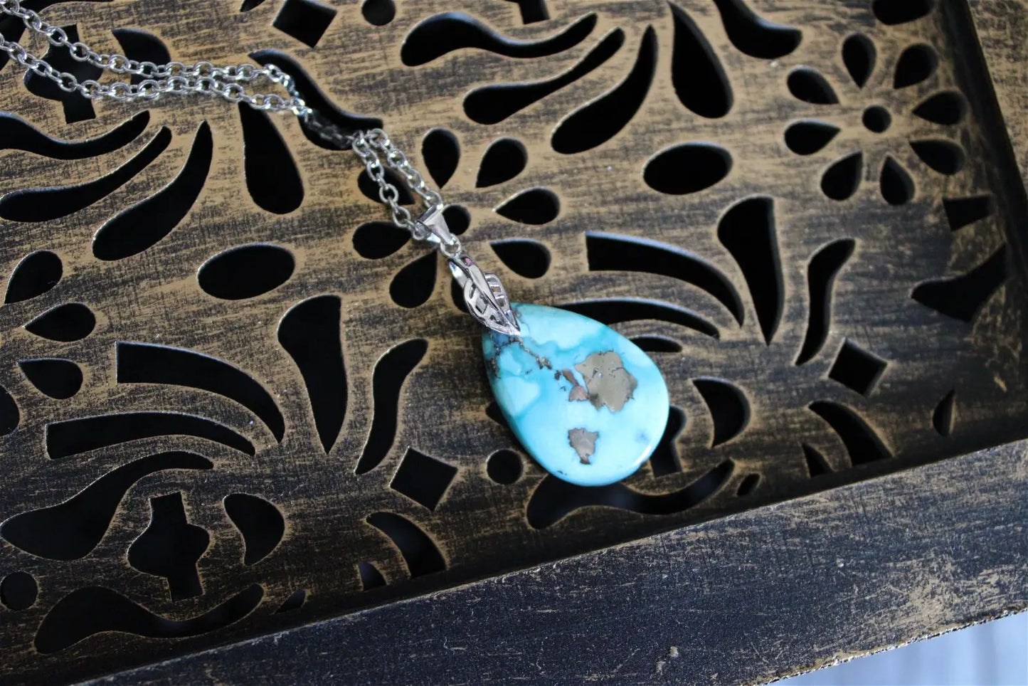 Collier turquoise avec chaîne inox - Aurore Lune
