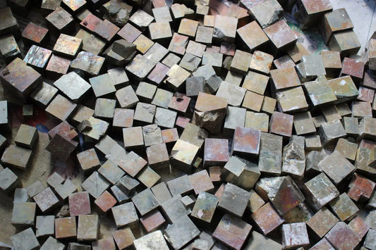 Cube de pyrite petit / moyen / tout petits - Aurore Lune