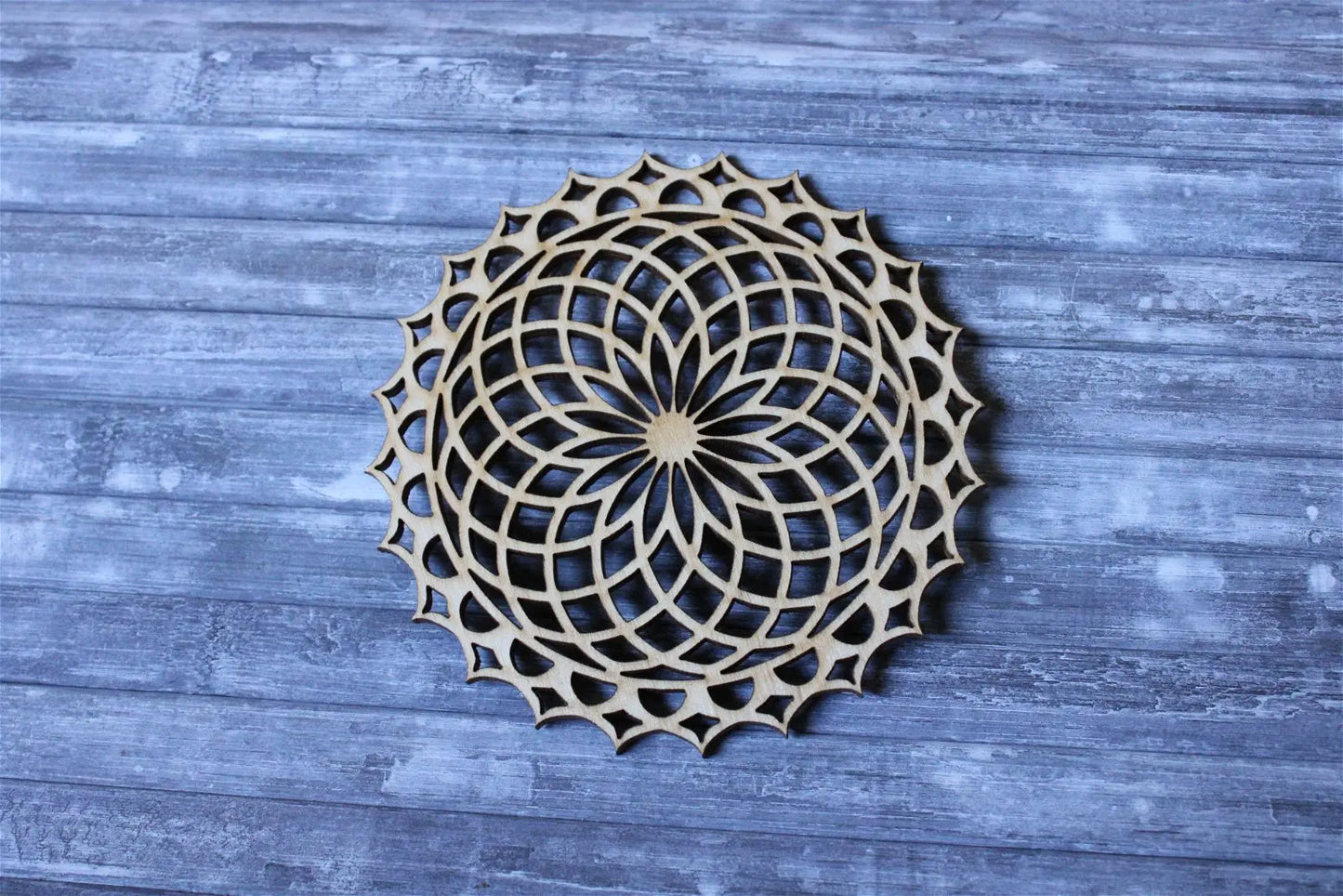 Décoration En Bois de bouleau géométrie sacrée - Aurore Lune