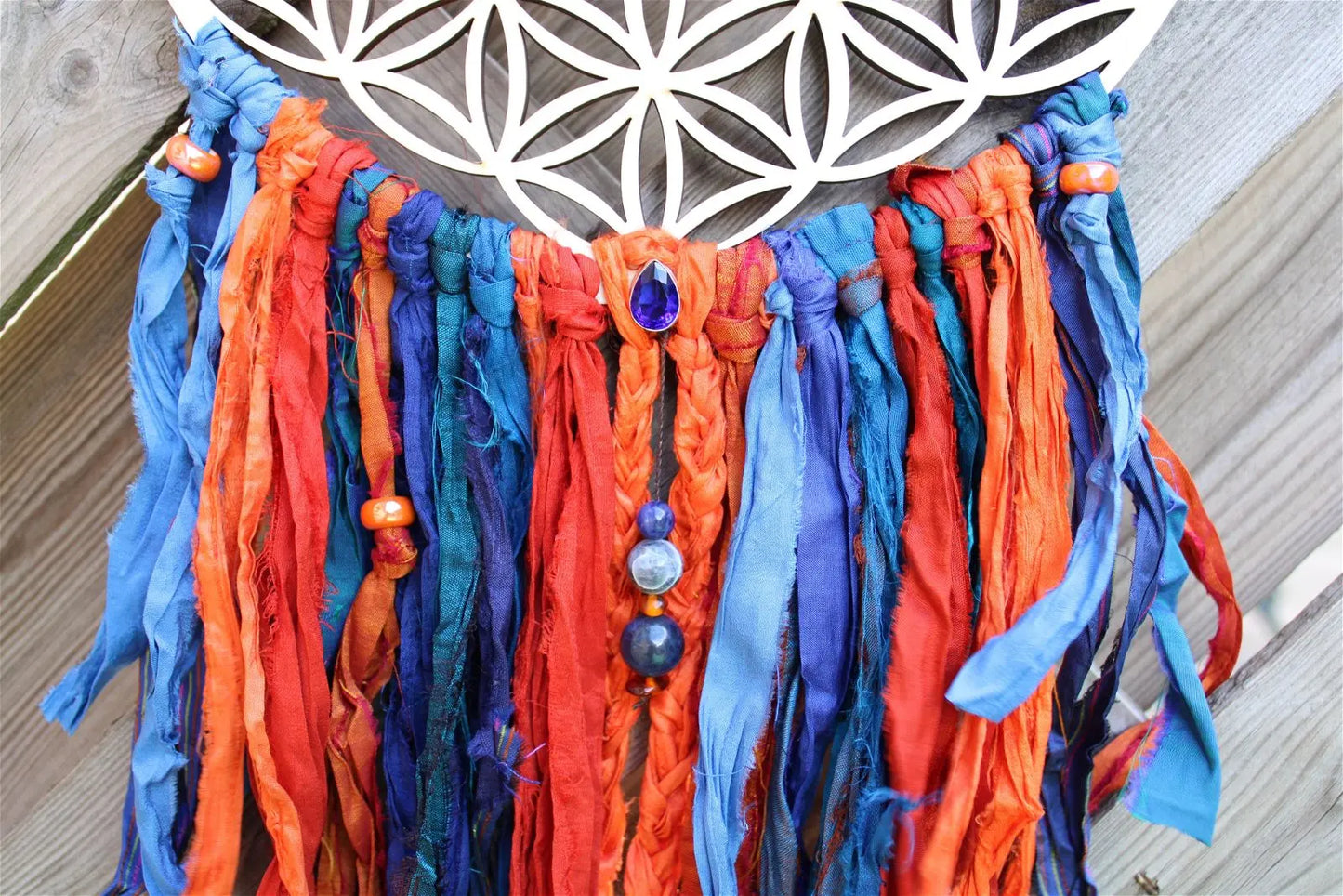 Décoration FLEUR DE VIE ET SOIE **boho chic gypsy** sodalite ambre - Aurore Lune