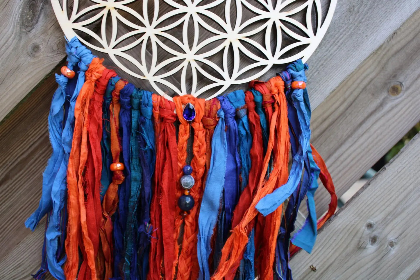 Décoration FLEUR DE VIE ET SOIE **boho chic gypsy** sodalite ambre - Aurore Lune