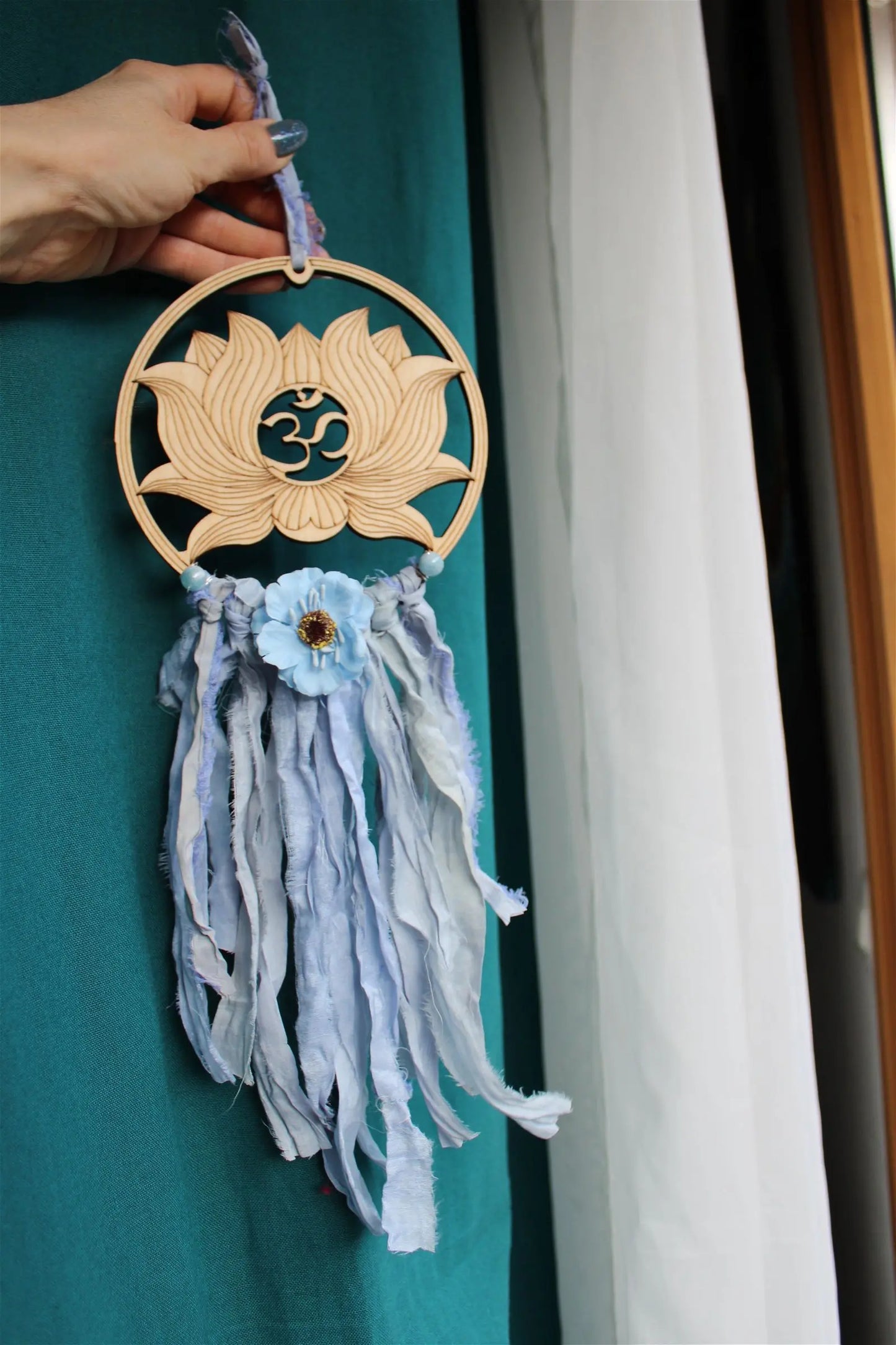 Décoration murale Lotus ohm et soie AIGUE MARINE - Aurore Lune