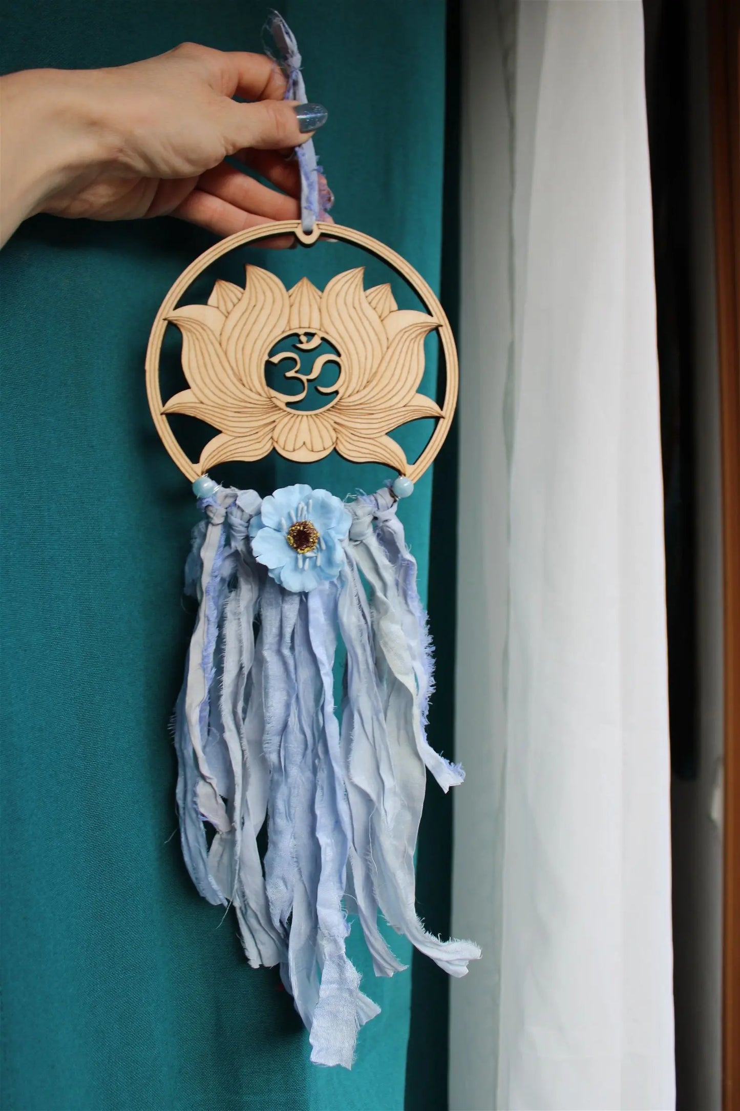 Décoration murale Lotus ohm et soie AIGUE MARINE - Aurore Lune