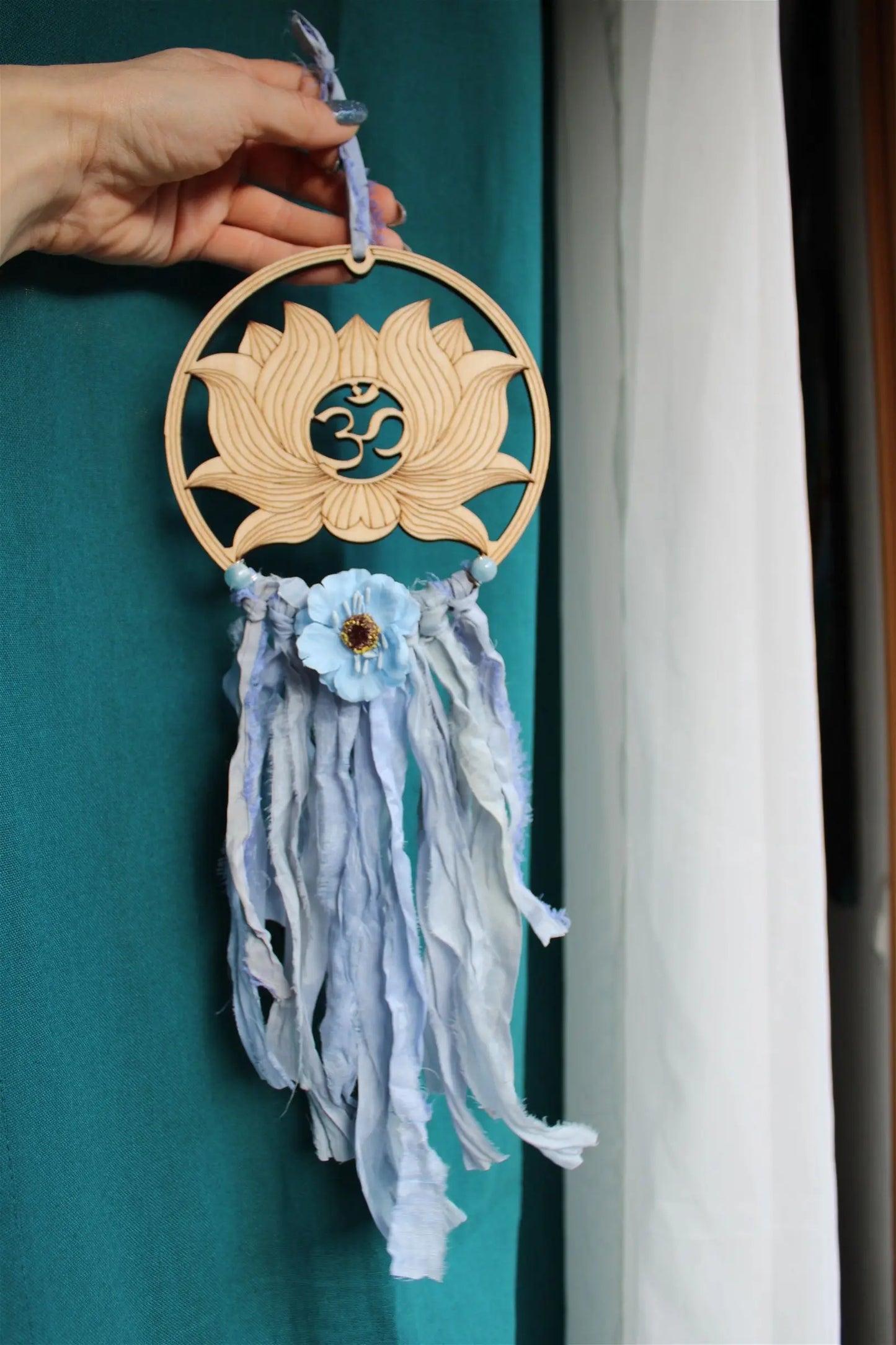 Décoration murale Lotus ohm et soie AIGUE MARINE - Aurore Lune