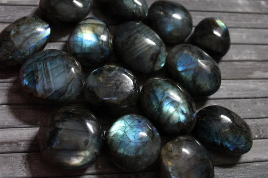 Galet de labradorite 3 ou 4 cm - Aurore Lune