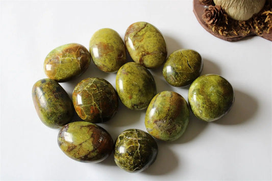 Galet en opale verte - Aurore Lune