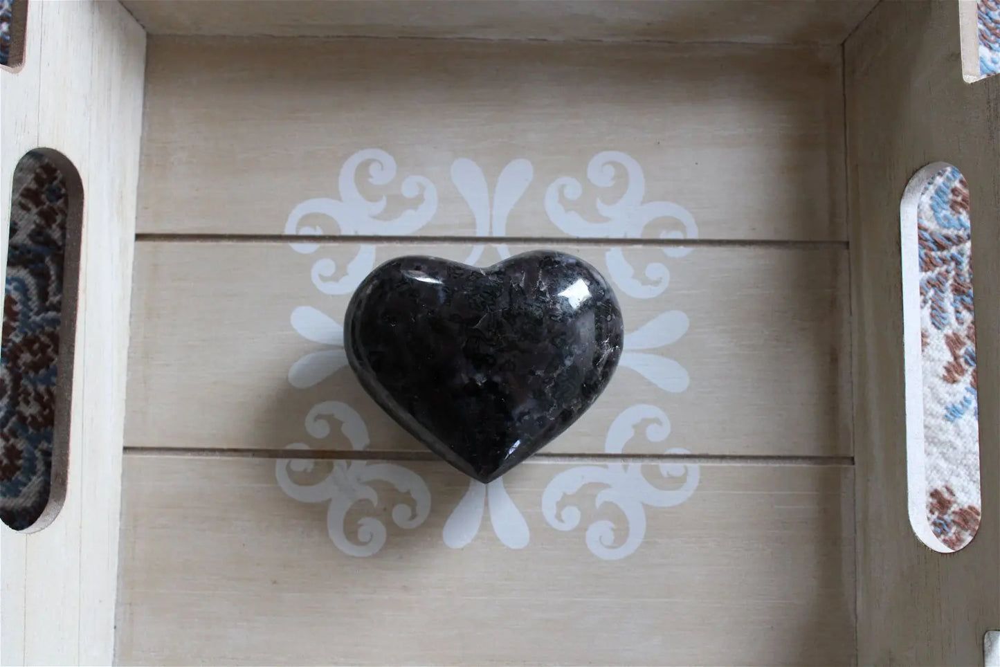 Galet ou coeur gabbro ou lunélite ou merlinite * COLISSIMO - Aurore Lune