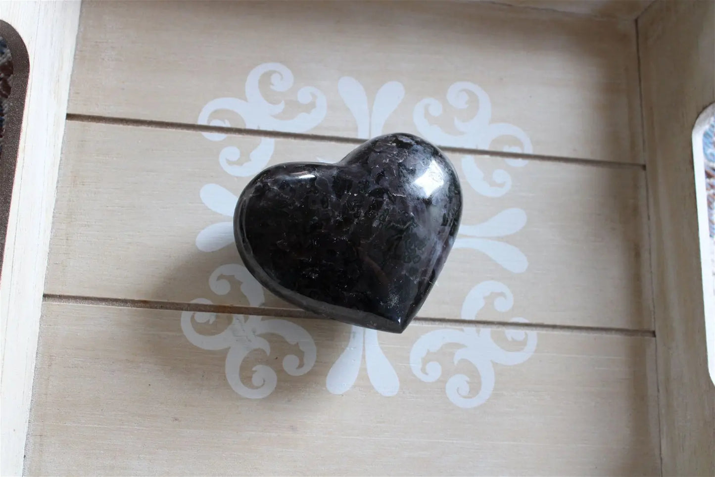 Galet ou coeur gabbro ou lunélite ou merlinite * COLISSIMO - Aurore Lune