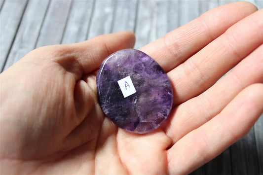 Galet plat en améthyste gravé d'un Métatron - Aurore Lune