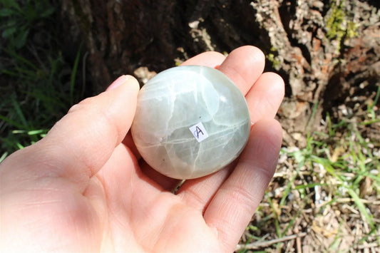 Galets feldspaths avec garniérite au choix menu déroulant - Aurore Lune