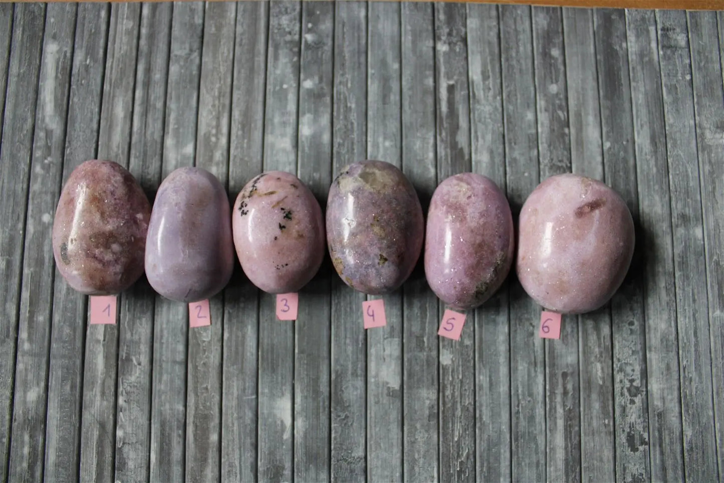 Grand galet de lépidolite tons roses AU CHOIX - Aurore Lune