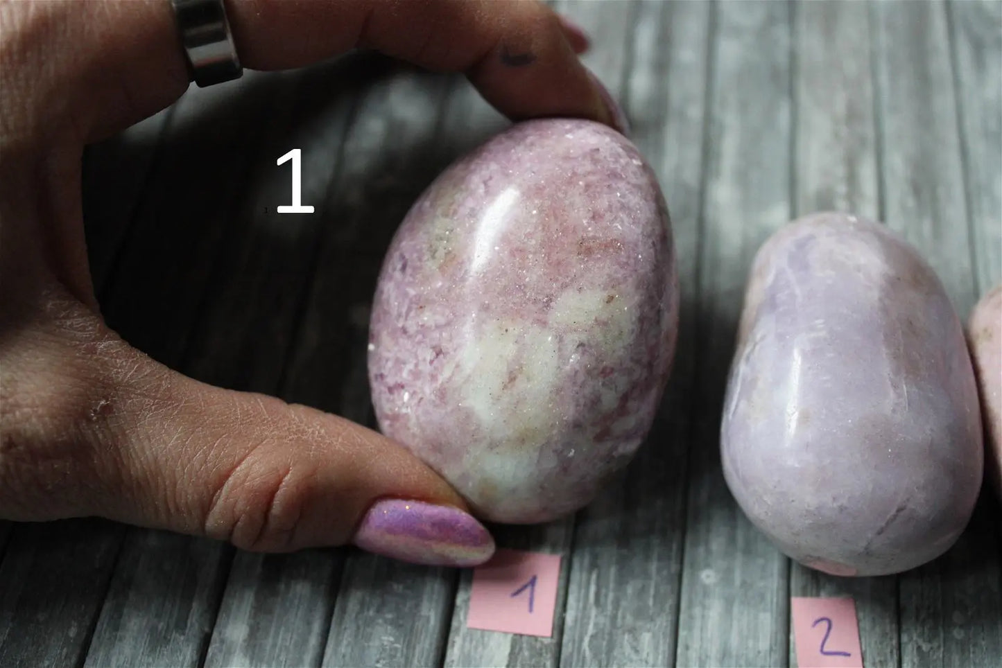 Grand galet de lépidolite tons roses AU CHOIX - Aurore Lune